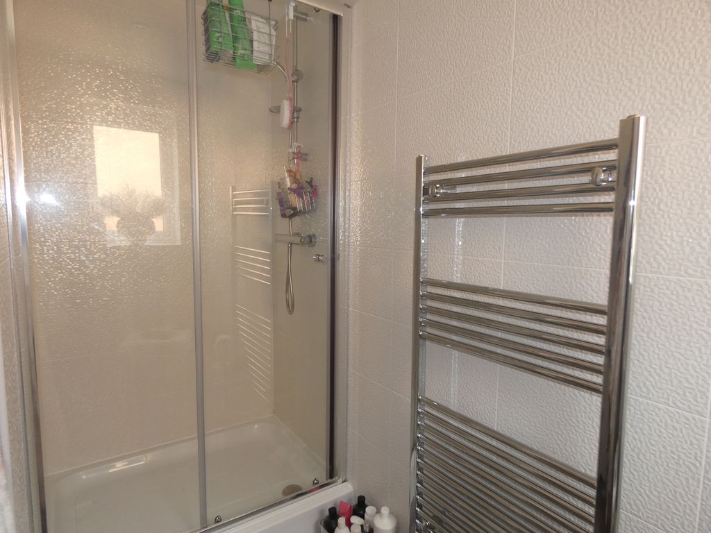 En-Suite- click for photo gallery